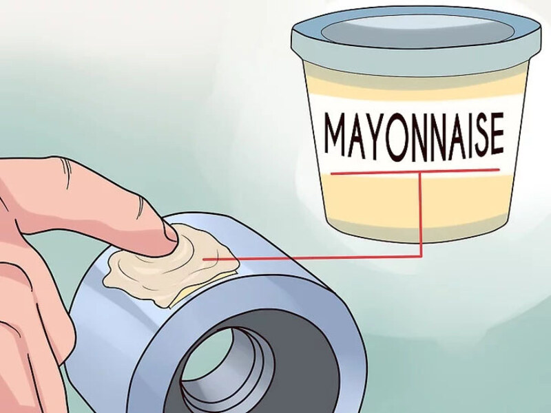 Ngoài ra, mayonnaise có thể còn tẩy vết keo trên các bề mặt khác