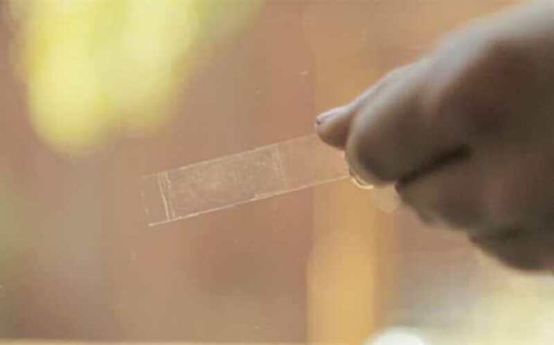 Lưu ý quan trọng để tháo keo an toàn, không làm xước kính