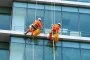 Báo giá dịch vụ vệ sinh lau kính tại TPHCM