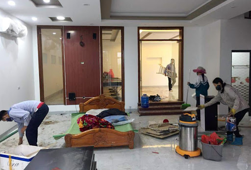 ve-sinh-nha-cua-tai-quan-hoang-mai-01