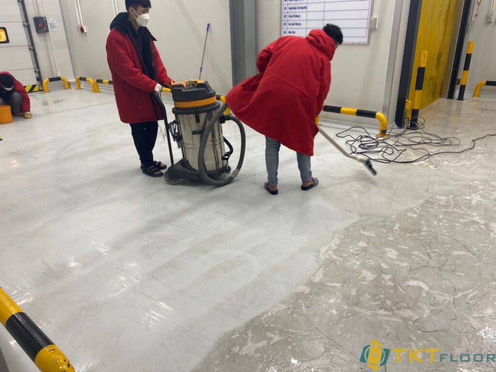 Vệ sinh nhà xưởng diện tích lớn