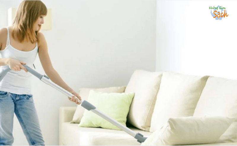 cach-lam-sach-ghe-sofa-da-trang-9