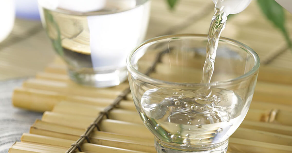 ve-sinh-nem-dinh-thuc-an-2