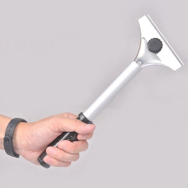 tay-vet-xi-mang-tren-kinh-4