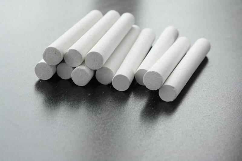 cach-duoi-kien-lam-to-trong-nha-10